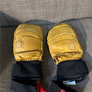 Hestra leather czone mittens size 7